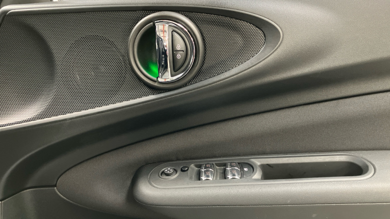 MINI Clubman 1.5 Cooper Exclusive 6dr Auto [Comfort/Nav+ Pack] Petrol Estate